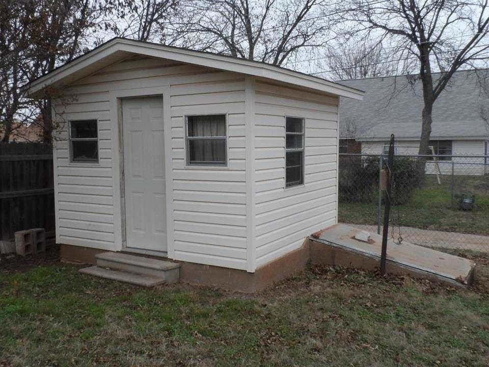 2nd image of 4645 El Capitan Dr