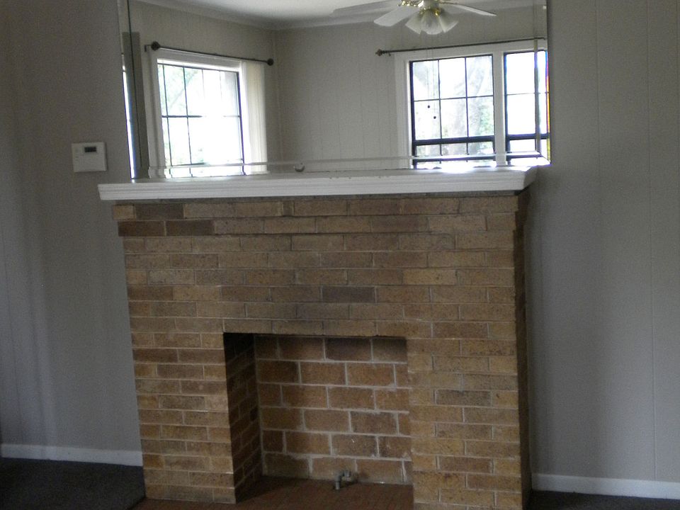 2nd image of 2628 E 10th St