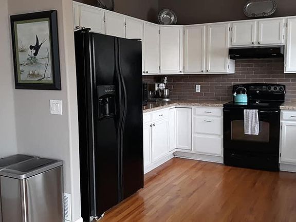 3rd image of 19211 E Clear Creek Dr