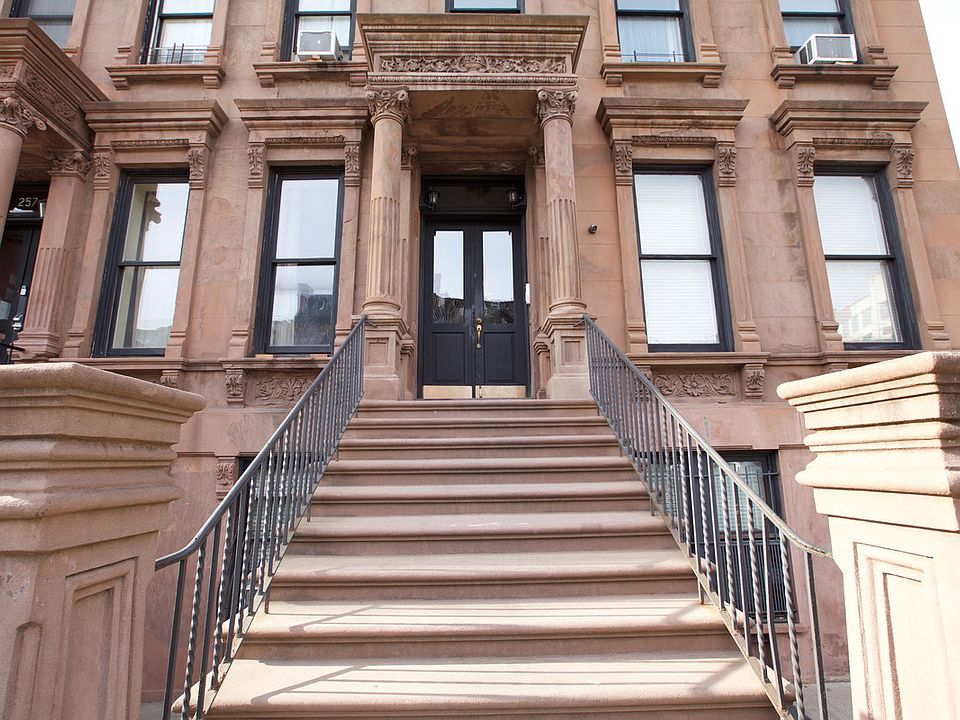 1st image of 259 Lenox Ave APT 3