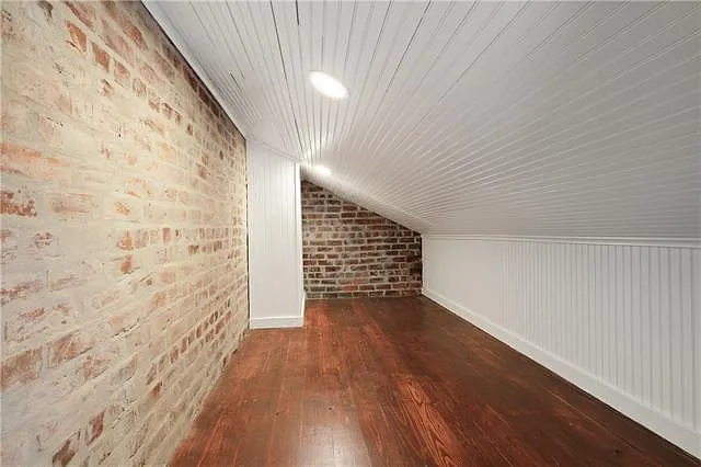 732 Burgundy St #C — Photo 10