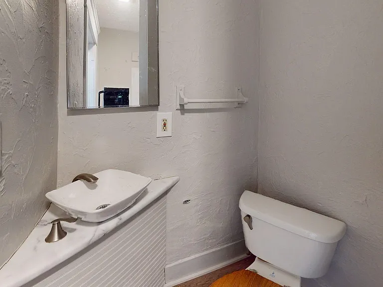 1141 McKinley Ave — Photo 10