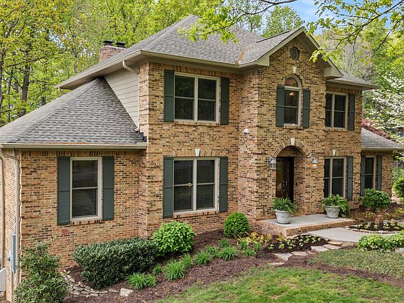 3rd image of 10617 Summit Mountain Ct