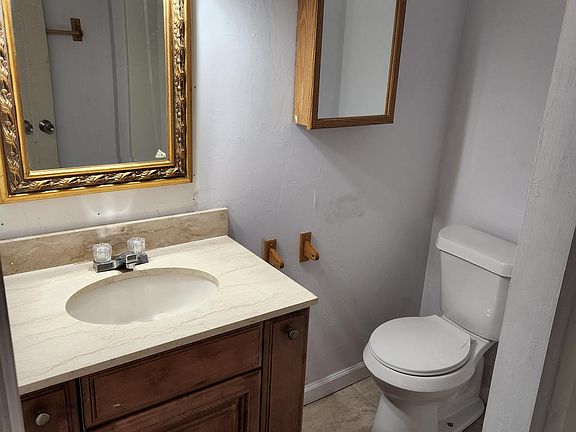 5th image of 1837 W Mosier Pl #1837B