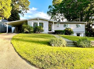 34 Hillside Dr, Shrewsbury, MA 01545