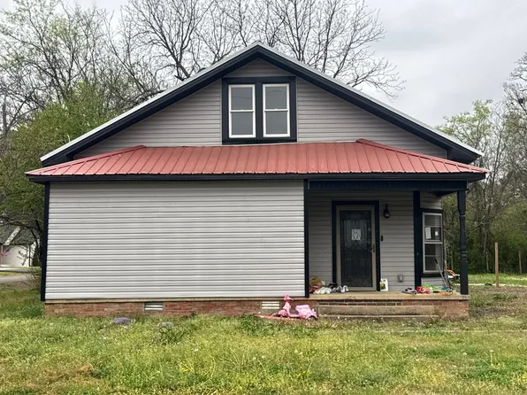 401 Avenue 2 NE, Atkins, AR 72823
