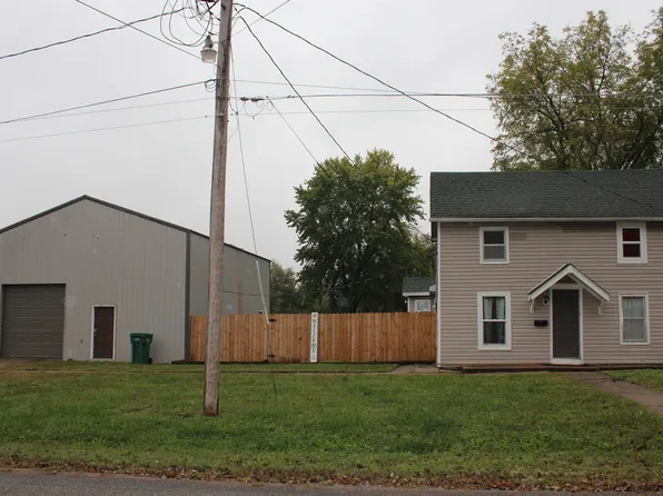 223 E Seward Ave, Burlingame, KS 66413