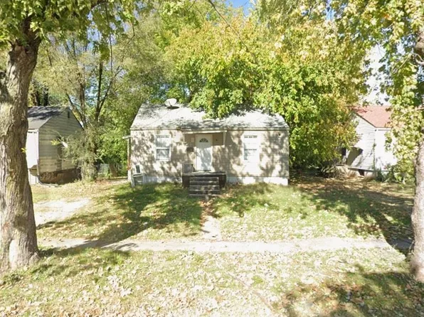 5529 Adelaide Pl, East Saint Louis, IL 62204
