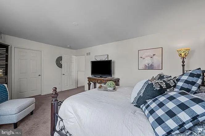 168 Sirius Dr — Photo 24