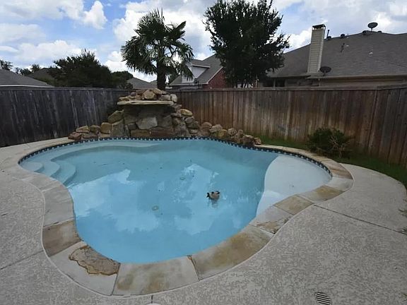 2nd image of 3733 Cottonwood Springs Dr