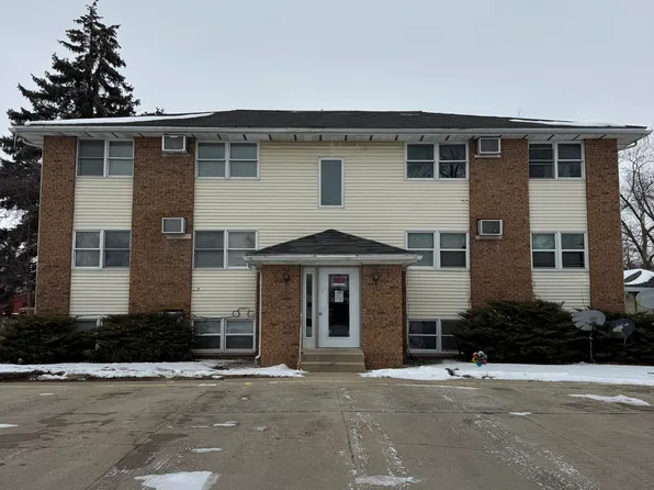423 W North St #3B, Pontiac, IL 61764