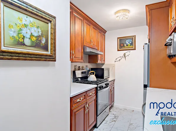 3333 Henry Hudson Parkway image 3 of 29