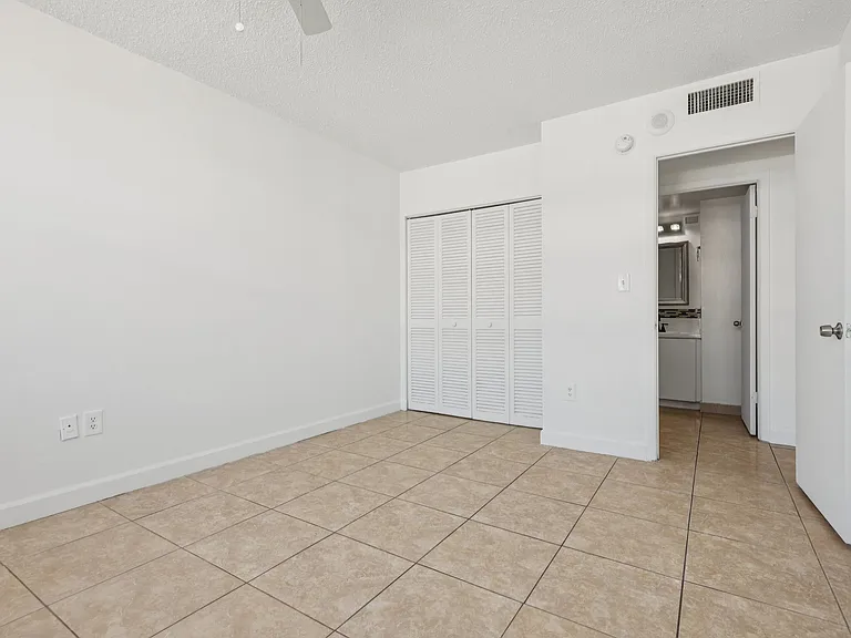 2 Bed 2 Bath Unit