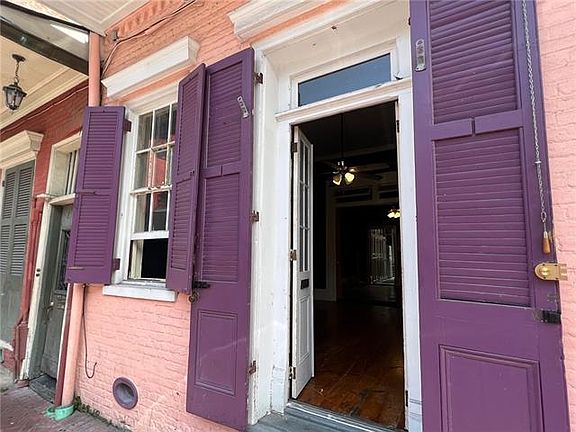 2nd image of 824 Bourbon St