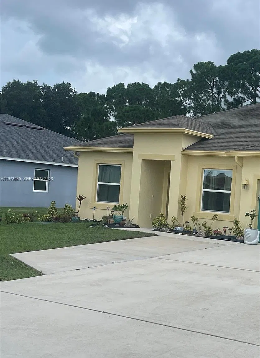 Port St Lucie Section 44 — Photo 1