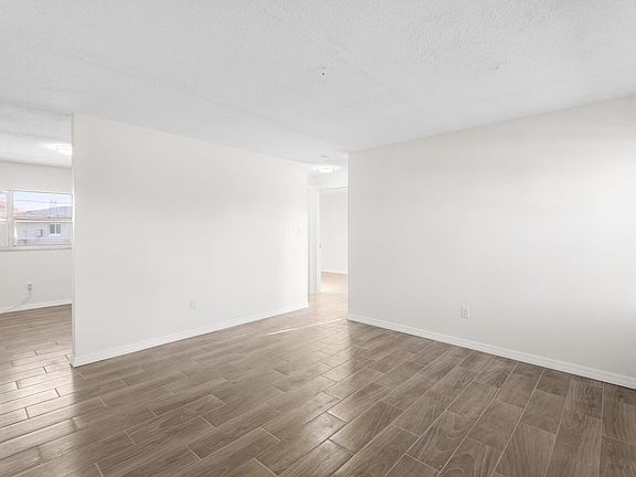 4th image of 303 Essex Drive
