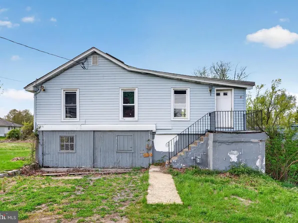 244 N Broad St, Penns Grove, NJ 08069