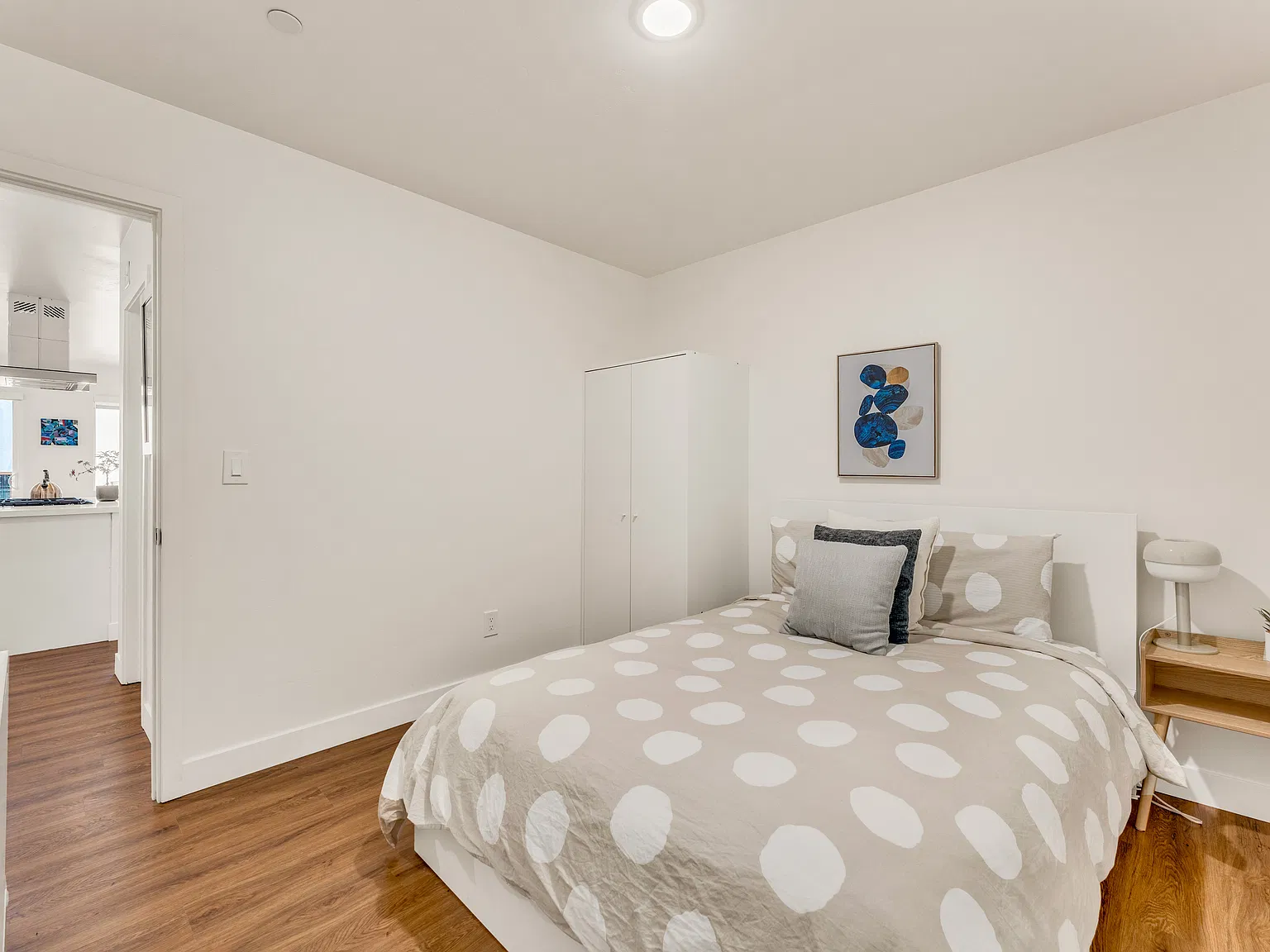 2 bed, 683 sqft, $2,490 — Photo 4