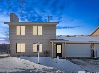 1570 Clemson Dr #B, Eagan, MN 55122