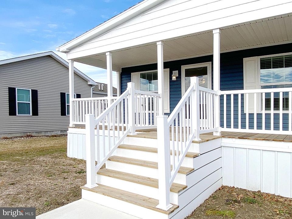 1st image of 5 Folkstone Ln
