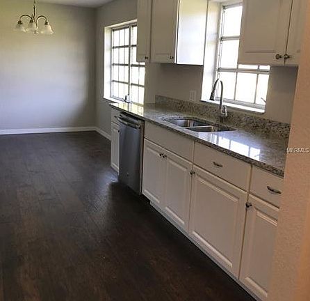 4th image of 1510 Avenue G NE