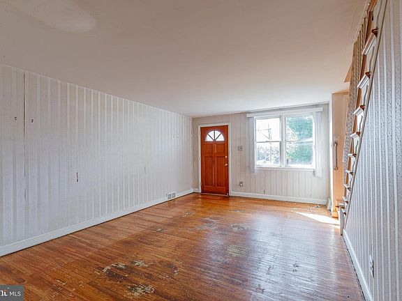 4th image of 416 Westbridge Rd
