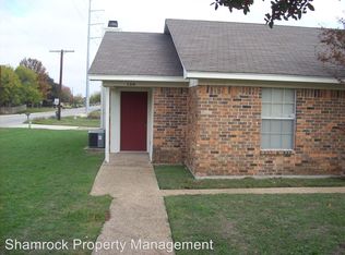 100 Gruver Dr, Hewitt, TX 76643