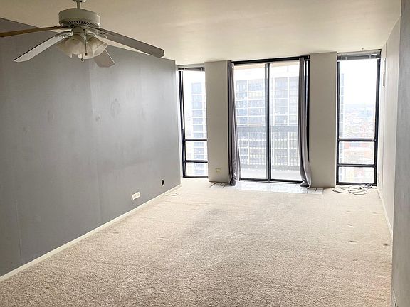 3rd image of 1660 N Lasalle St #30