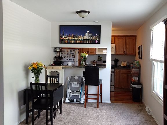 4th image of 455 Sidney Ave Unit A