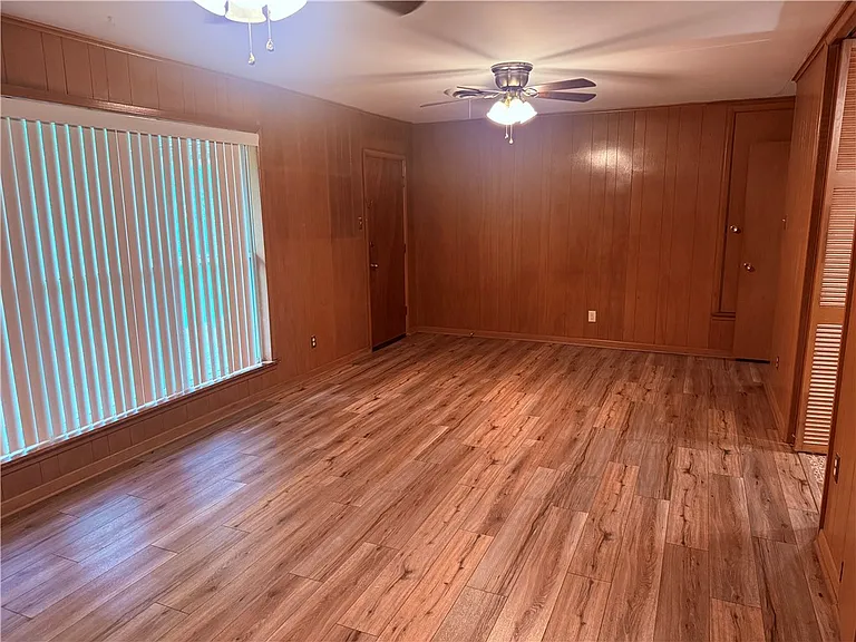 1200 Village Dr — Photo 6