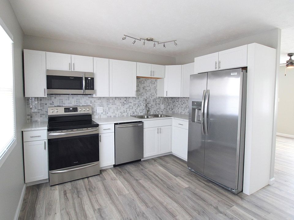 Gorgeous updated kitchen!
