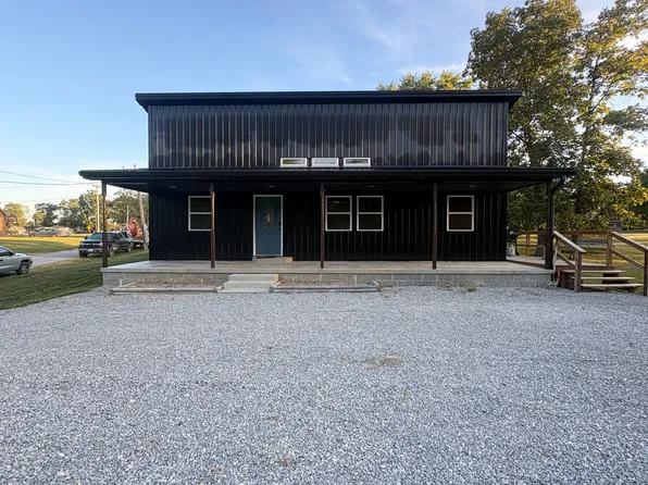 504 S Broadway St, Greenup, IL 62428