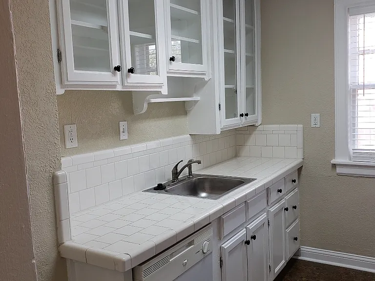 2519 N Robinson Ave #C — Photo 11