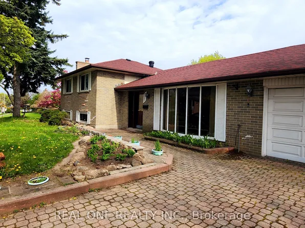 21 Pegasus Trl, Toronto, ON M1G 3N3