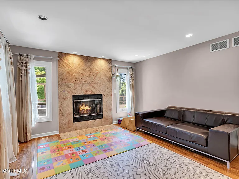 15 Timber Ln — Photo 12