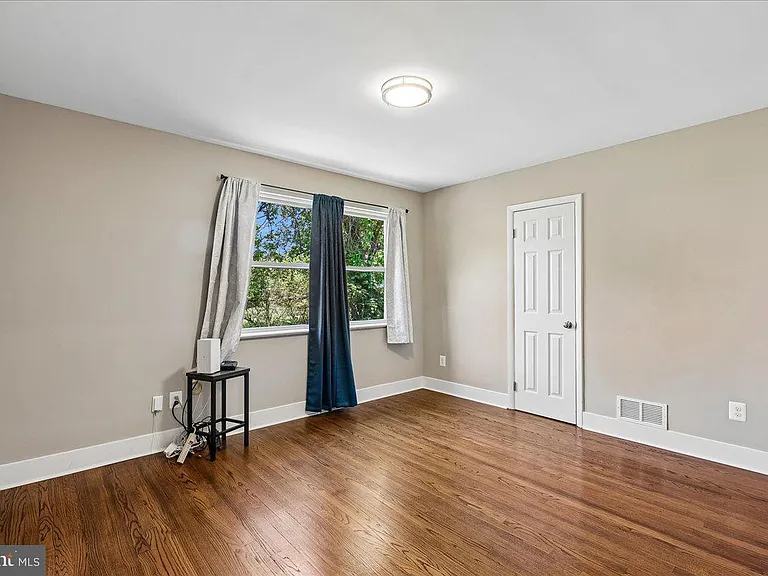3102 Romain Ct — Photo 10