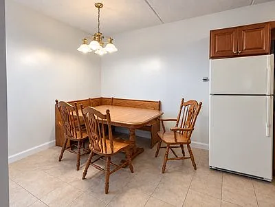 1 bed, 9999 sqft, $2,200 — Photo 3