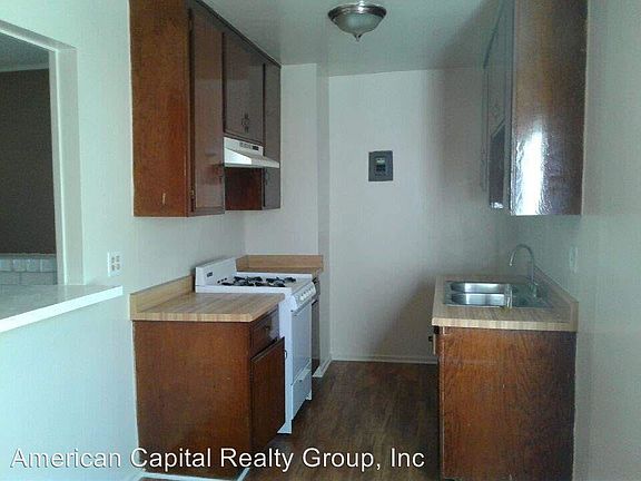 5th image of 11026 Imperial Hwy APT 19