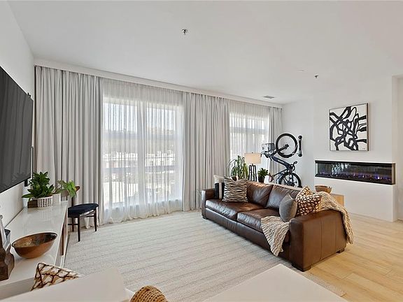 5th image of 560 Dutch Valley Rd NE APT 2313