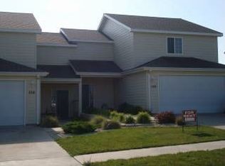 504 Highland Ridge Dr, Manhattan, KS 66503