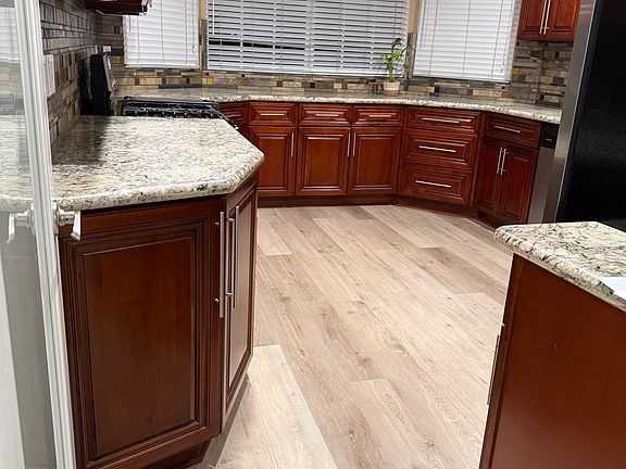 2nd image of 1515 E Orange Grove Blvd #1