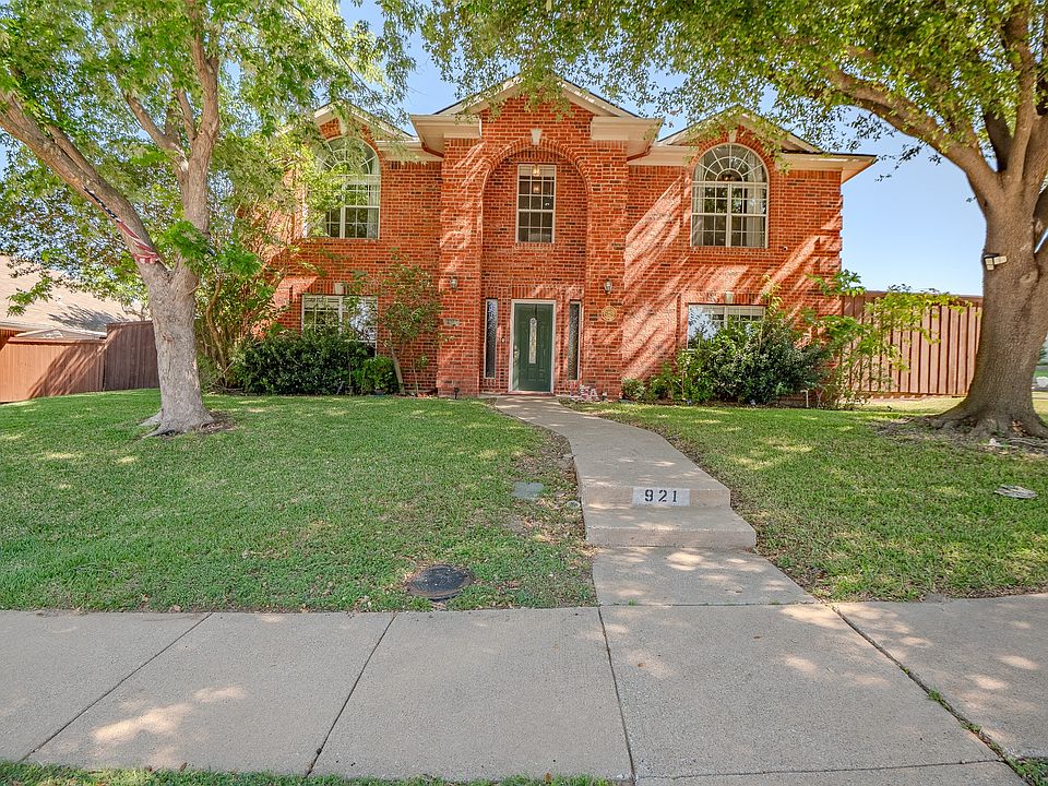 1st image of 921 Carnegie Ct