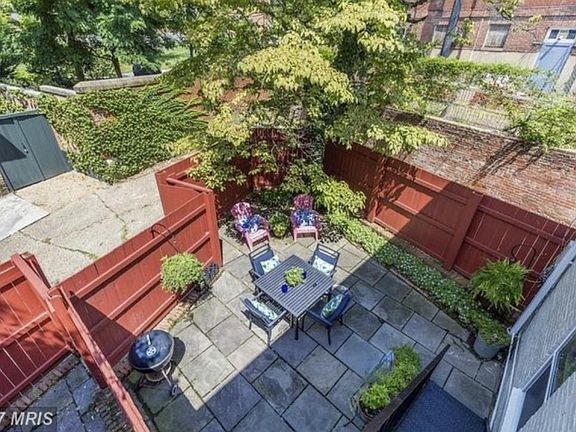 Rear Private Deck Area