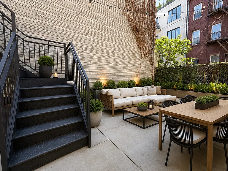148 Conselyea St #2L — Photo 8