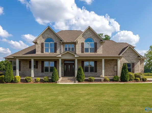 14690 Birchbark St, Athens, AL 35613