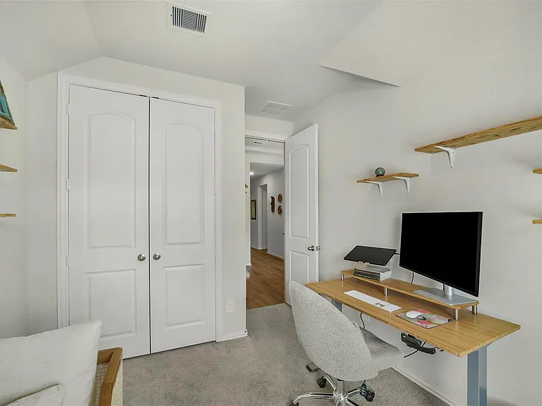 221 Woods Rose Ct — Photo 24