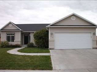 1462 Tara St, Twin Falls, ID 83301