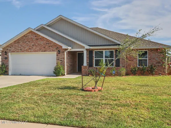 1059 Enclave Cir, Long Beach, MS 39560
