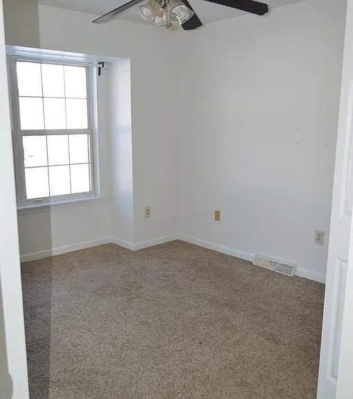 890 Gaming Sq — Photo 13