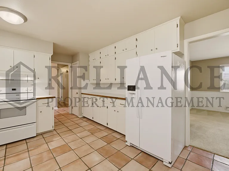 6517 E Elm St — Photo 19